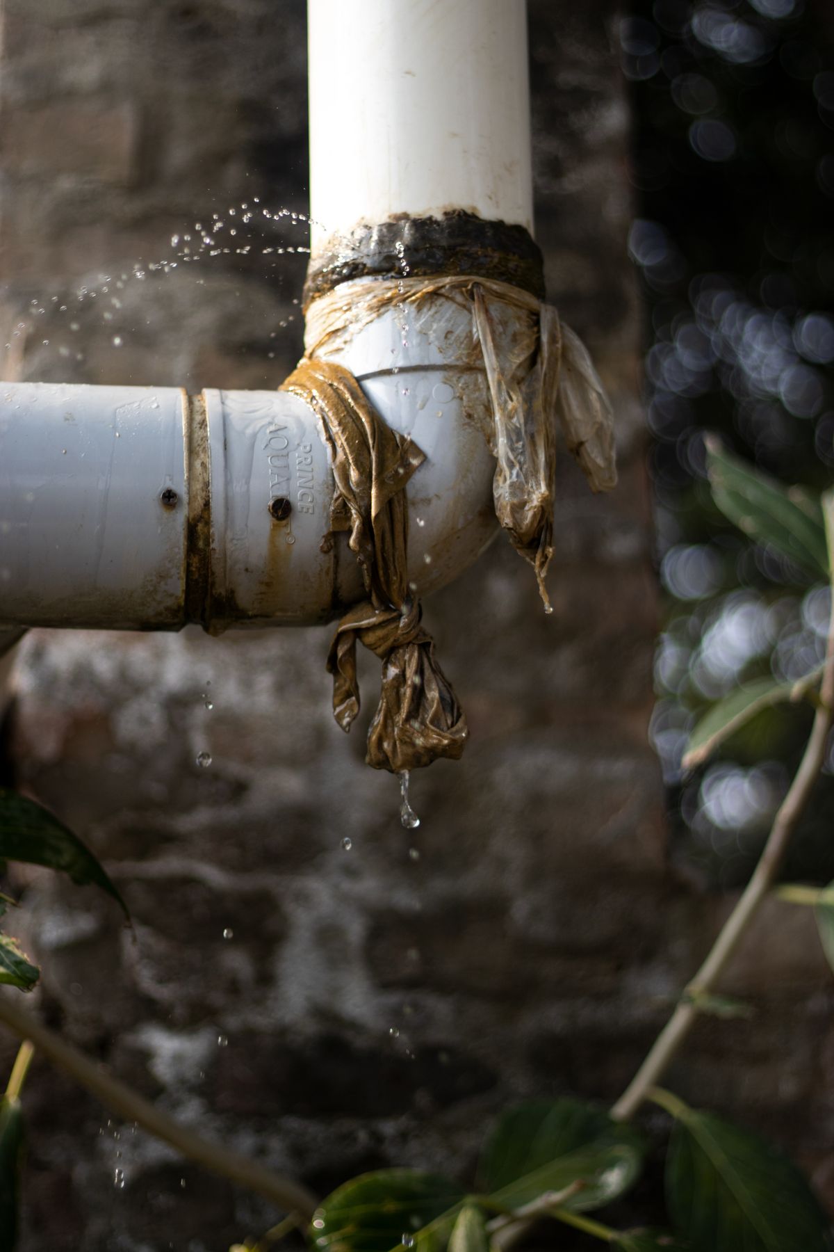 Leaking pipe repair