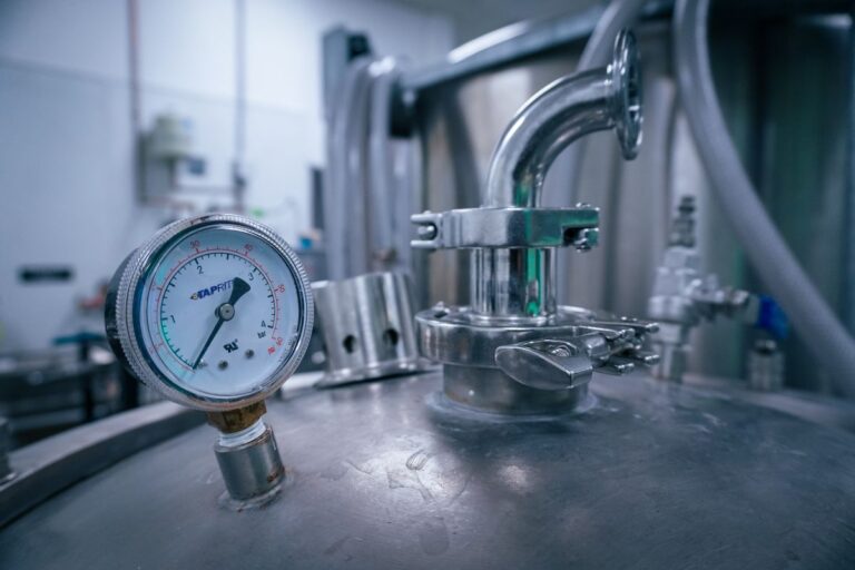 Water pressure tank gauge for well water system